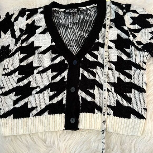 Studio 19 Black and White V-neck Button Down Cardigan Sweater Size Medium - Picture 3 of 6